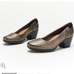 Clarks Emily Alexa Metallic Pumps Size 7 1/2, NWOT